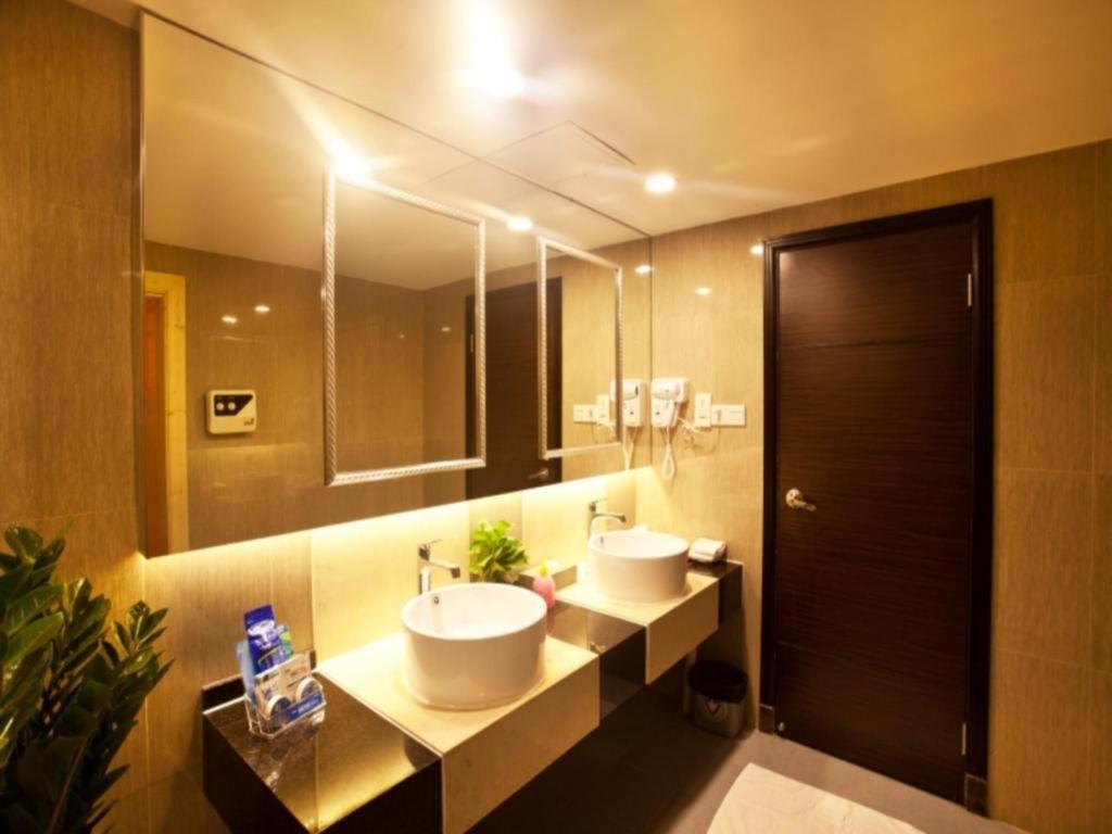 New World Hotel Kuangcsou Kültér fotó
